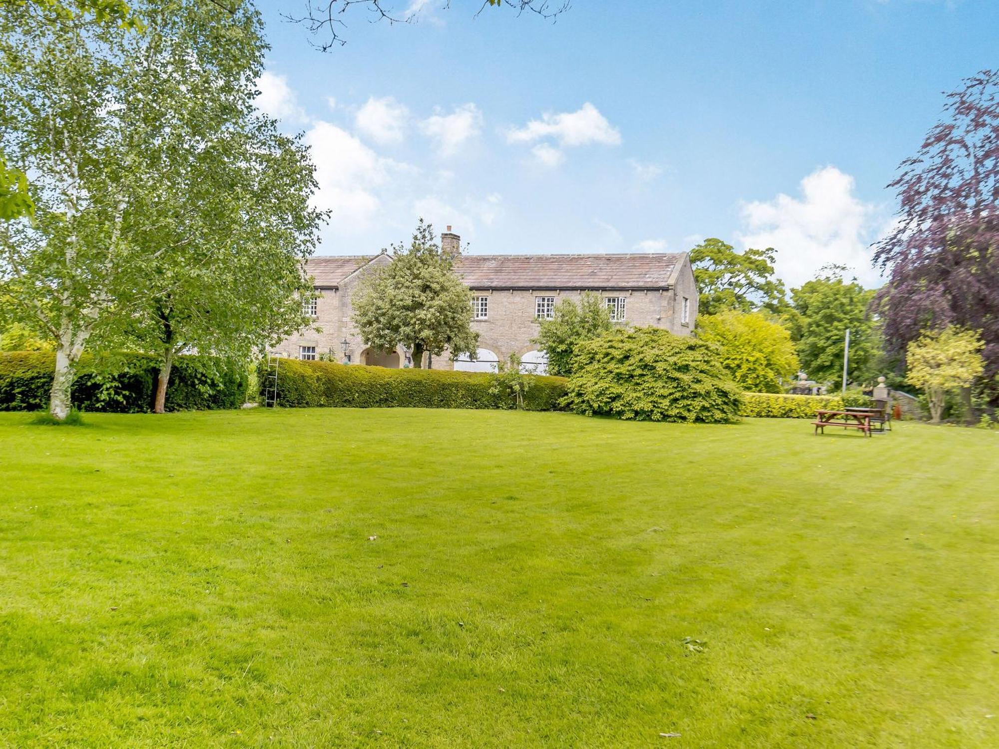 Coach House - E5120 Villa West Burton Kültér fotó